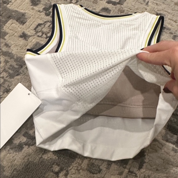 LULULEMON Varsity Scoop-Neck Cropped Tennis Tank Top Medium Support, B/C Cup NWT - Picture 14 of 14